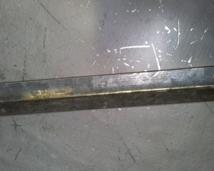 Support corner partition larger hopper